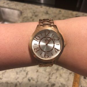 Rose gold fashion watch